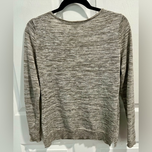 Madison & Lola Cream, Gold, Grey V-Neck Sweater Ribbed side detailing, split hem - Picture 3 of 4